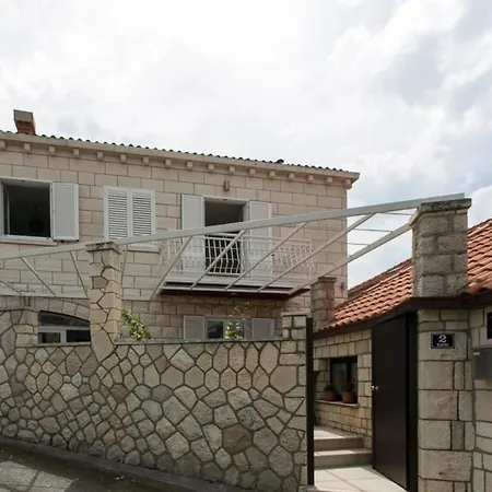 Holiday King - Four Bedroom House With Terrace Appartamento Ragusa