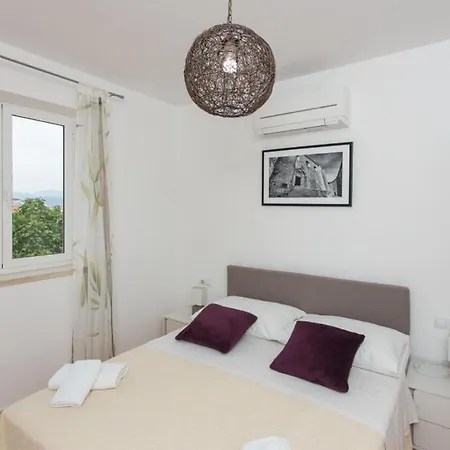 Appartamento Holiday King - Four Bedroom House With Terrace Ragusa